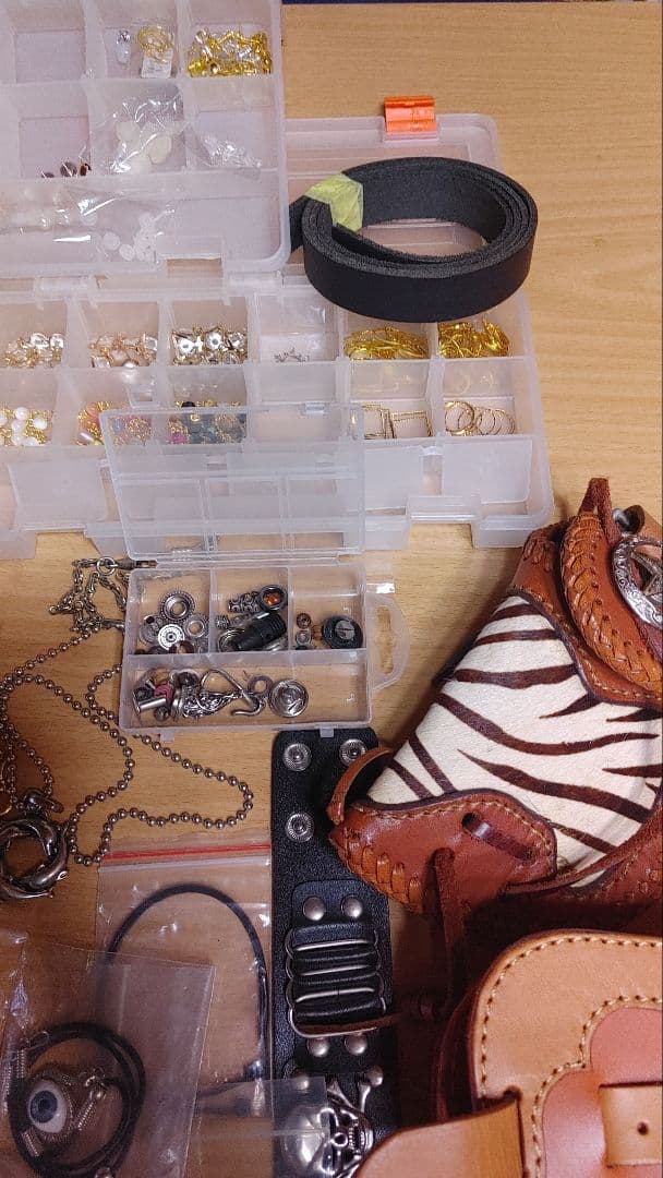 アクセサリーとレザークラフト工具セット