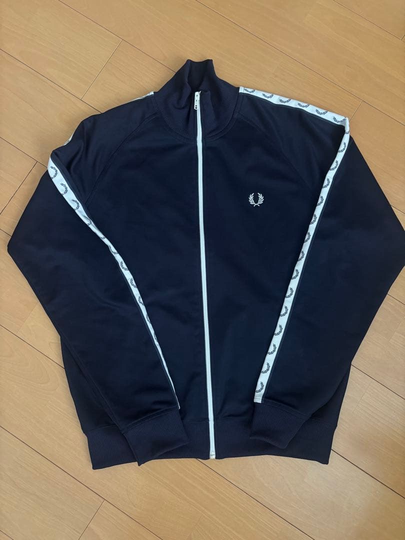 フレッドペリー　トラックジャケット