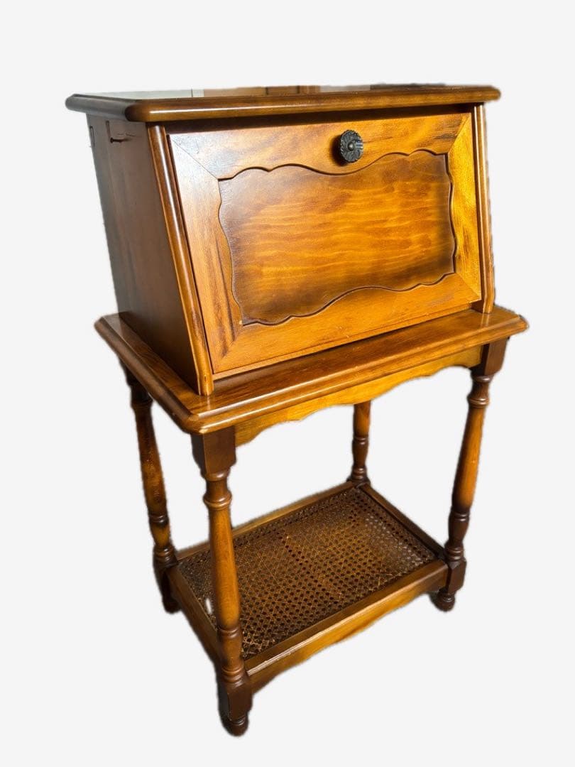 カリモク ライティングビューロー