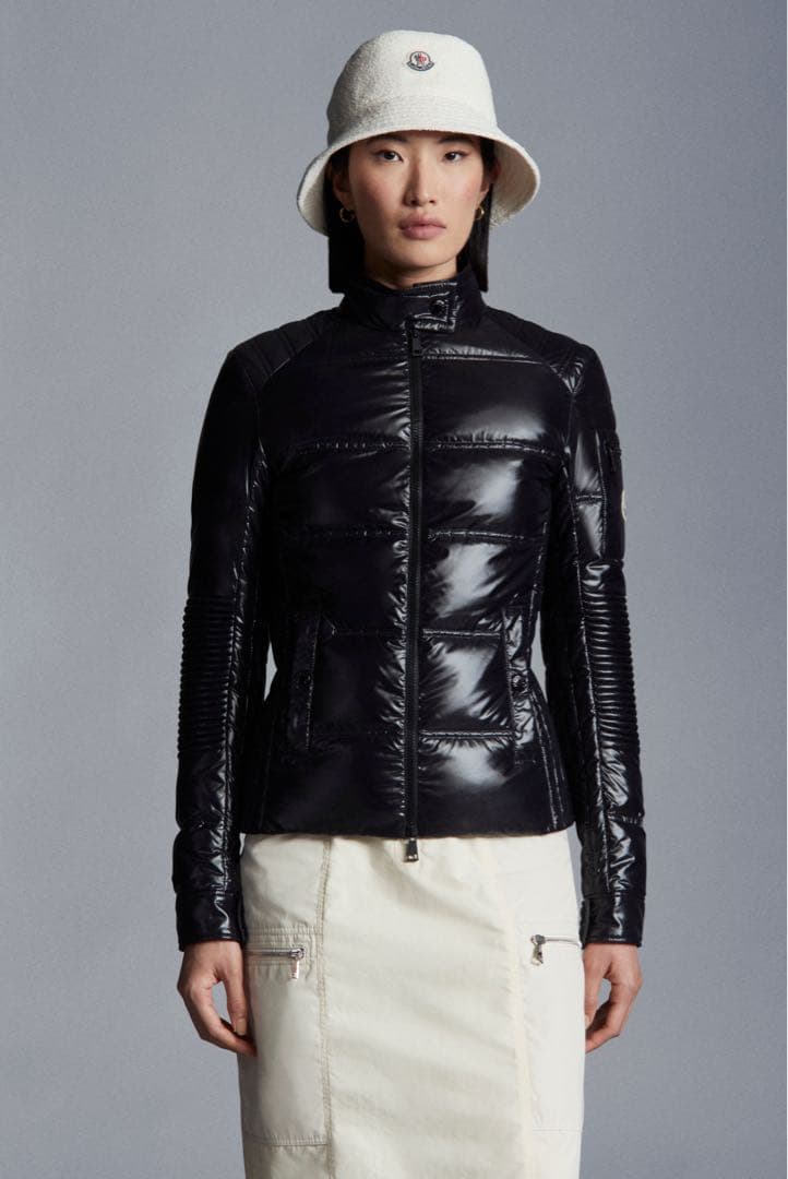 モンクレール 2022年製 SANGATTE バイカー風 ダウン 黒 3 美品