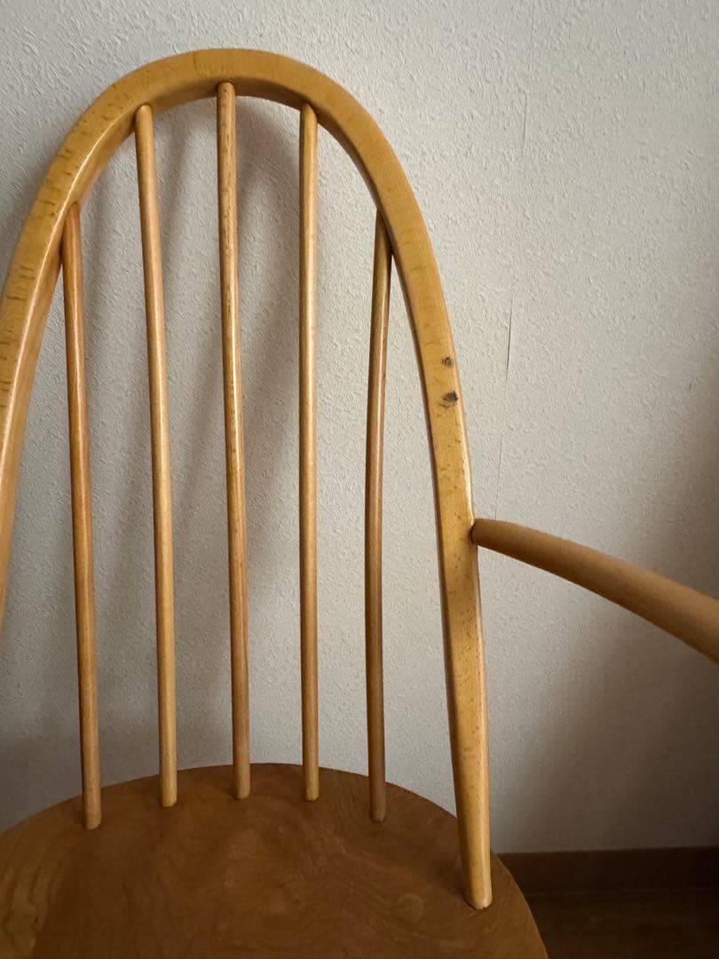 lucyアームチェア