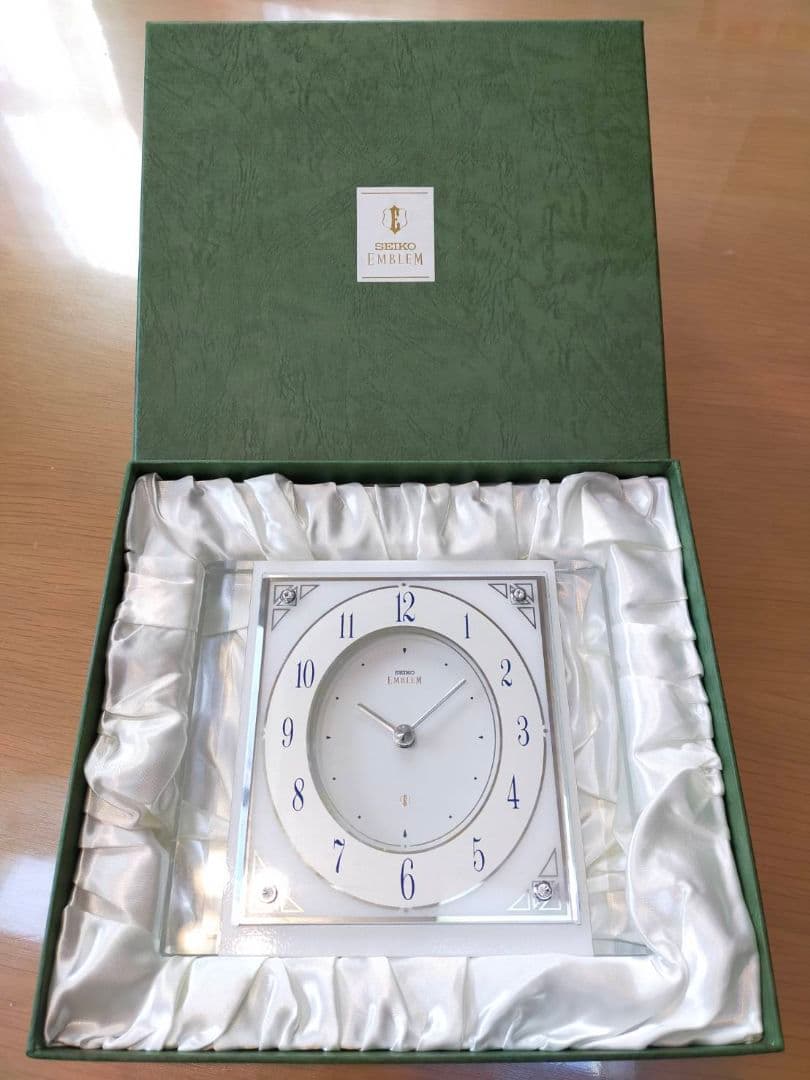 SEIKOEMBLEM セイコーHW565W 置時計 ホワイト 白大理石 ガラス