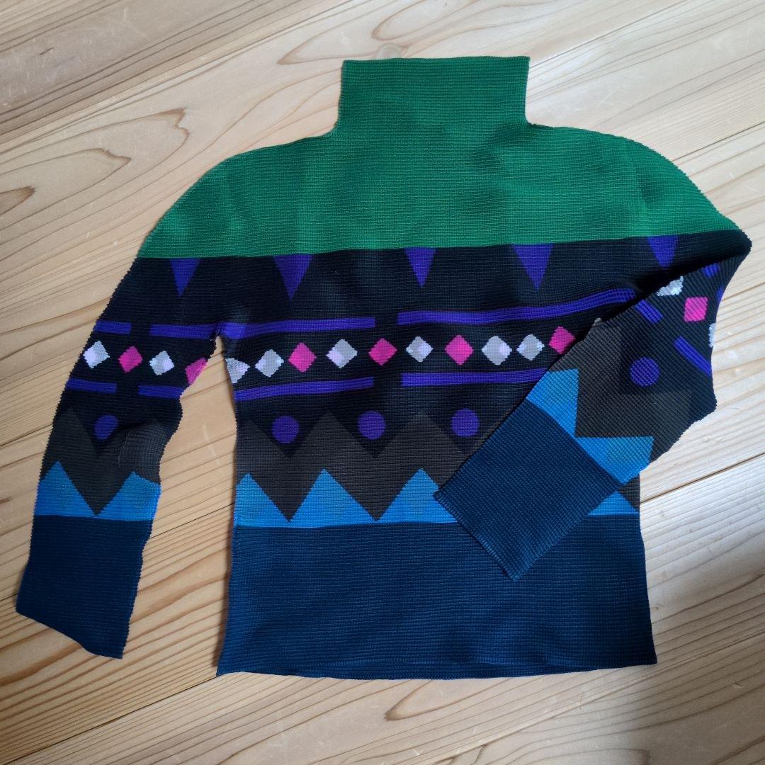 me イッセイミヤケ　トップス