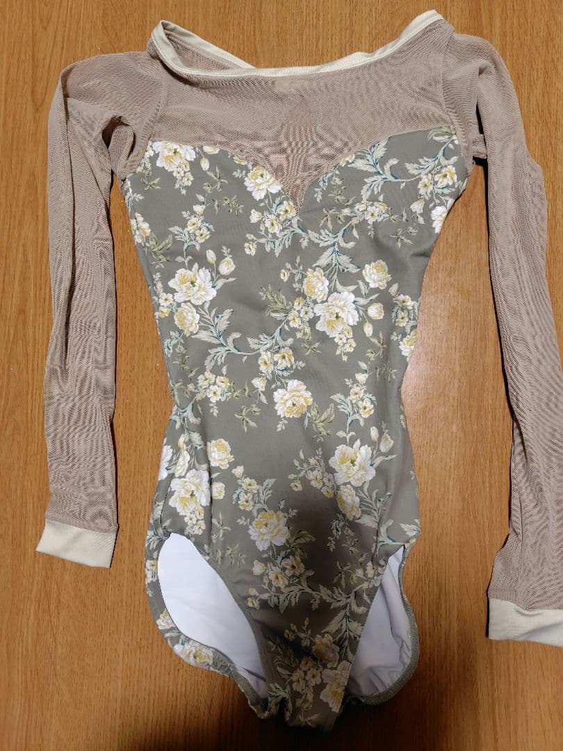 stina　レオタード