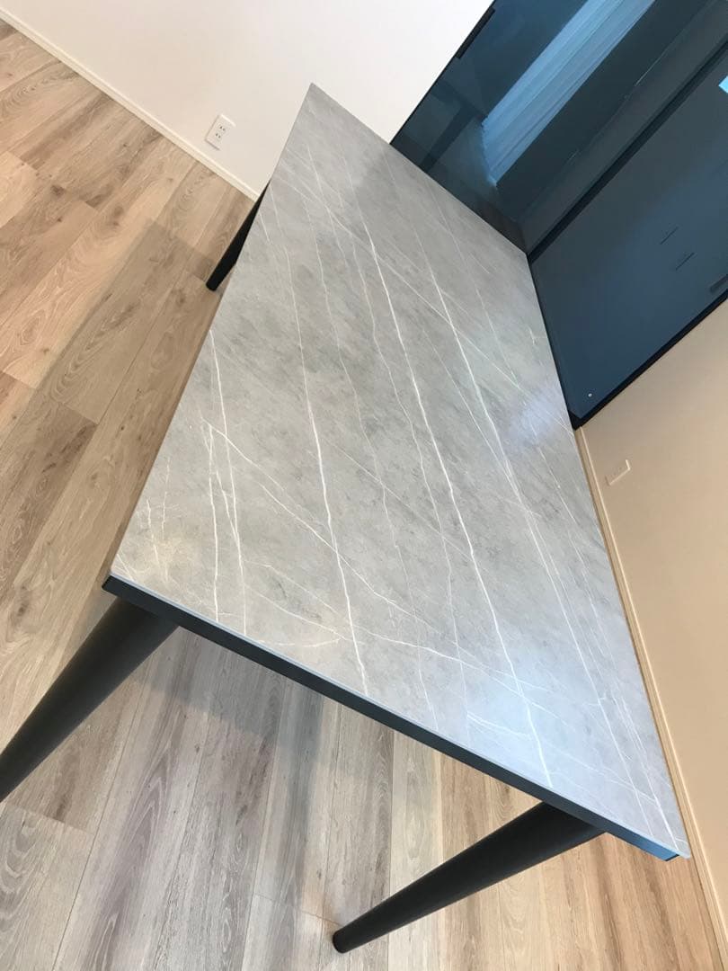 定価33万円❗️綾野製作所ネオスダイニングテーブル　ザハストーン　幅200×奥85