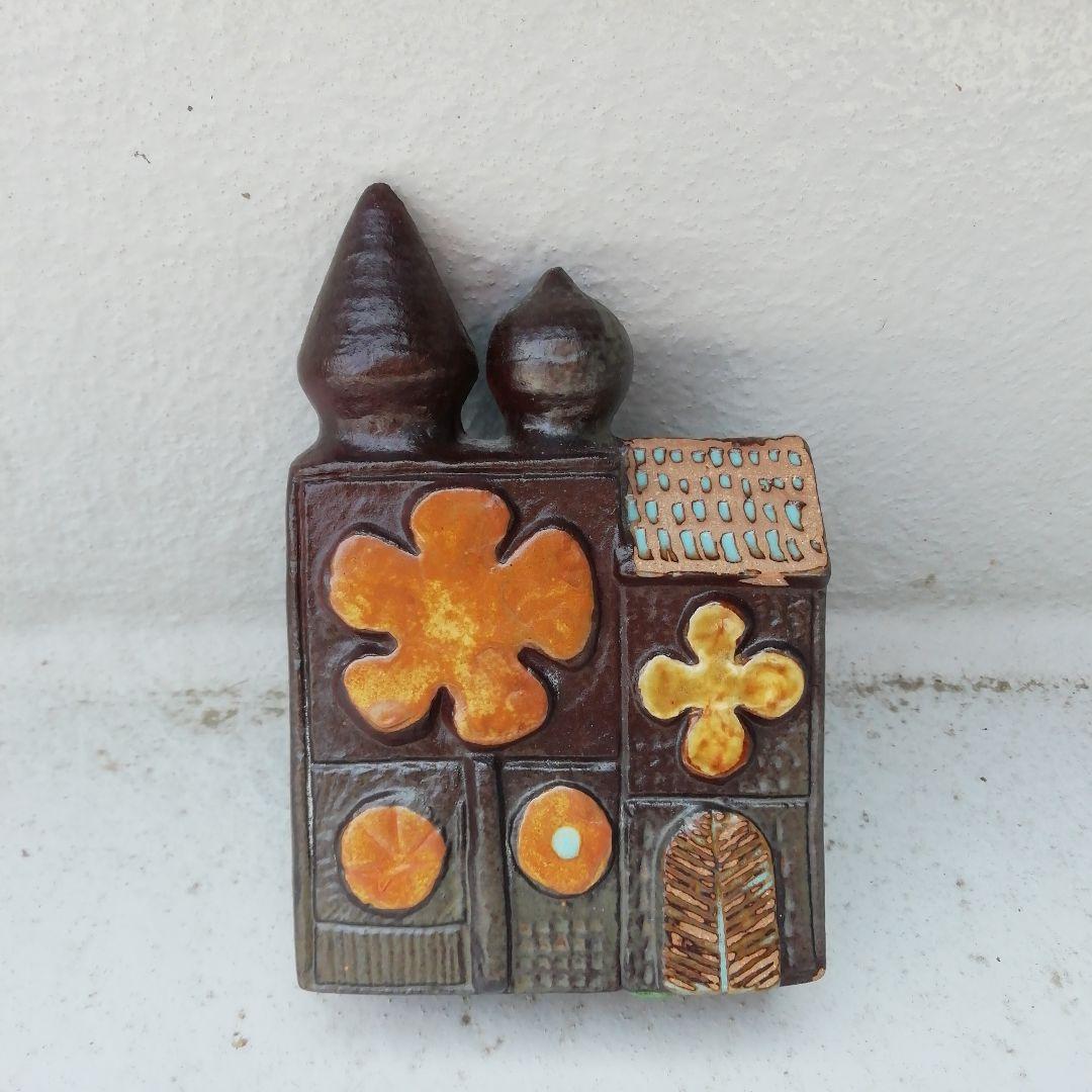 グスタフスベリ Bagdad 4　まるい窓の家 Bertil Vallien