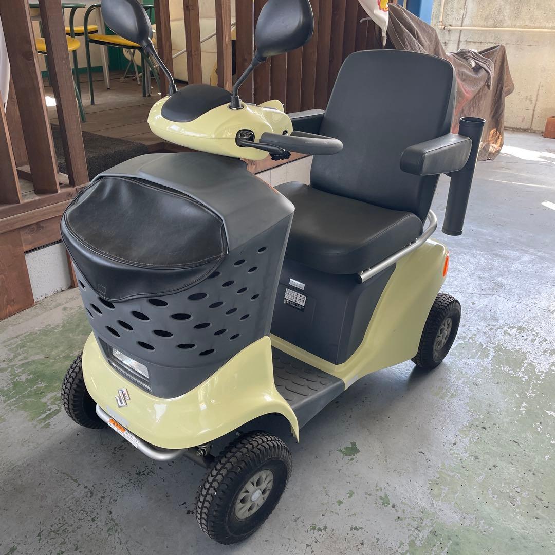 SUZUKI 電動スクーター クリーム色