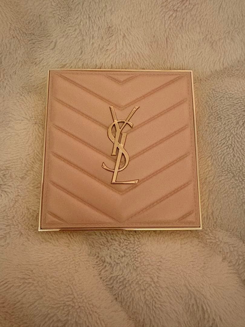 イヴ・サンローラン クチュール フェイス　パレット （シーズン限定）