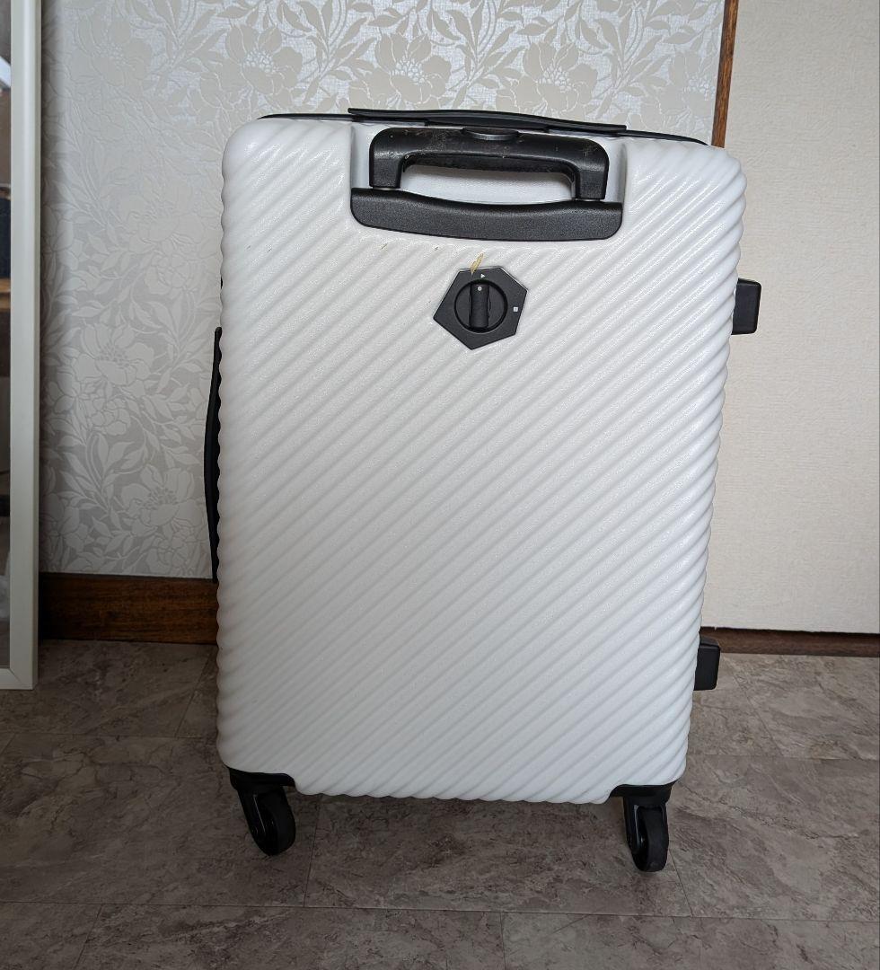 ブレーキキャスター付き　HaNT スーツケース