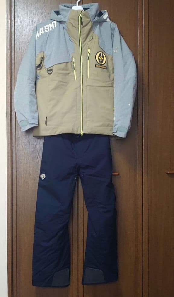 値下げ　オガサカ デサント スキーウェア(O)限定品　極美品