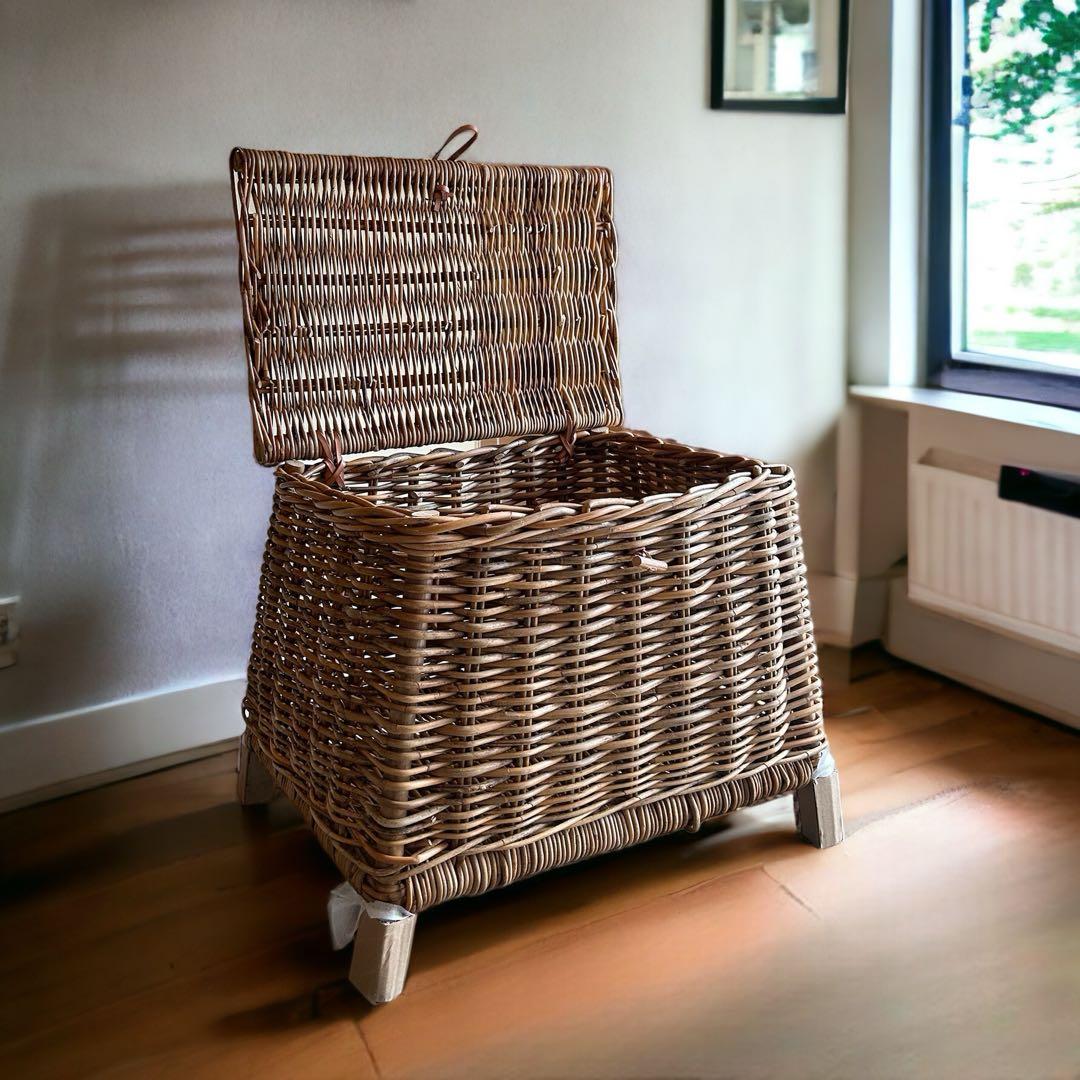 天然皮付き籐アラログ　インテリアバスケット　蓋付きバスケット　チェストバスケット