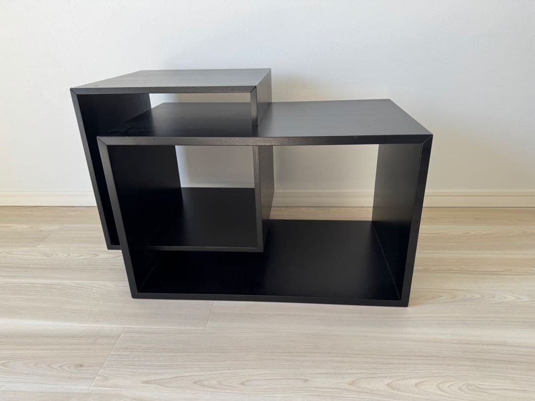 カッシーナイクスシー　RETTAサイドテーブル