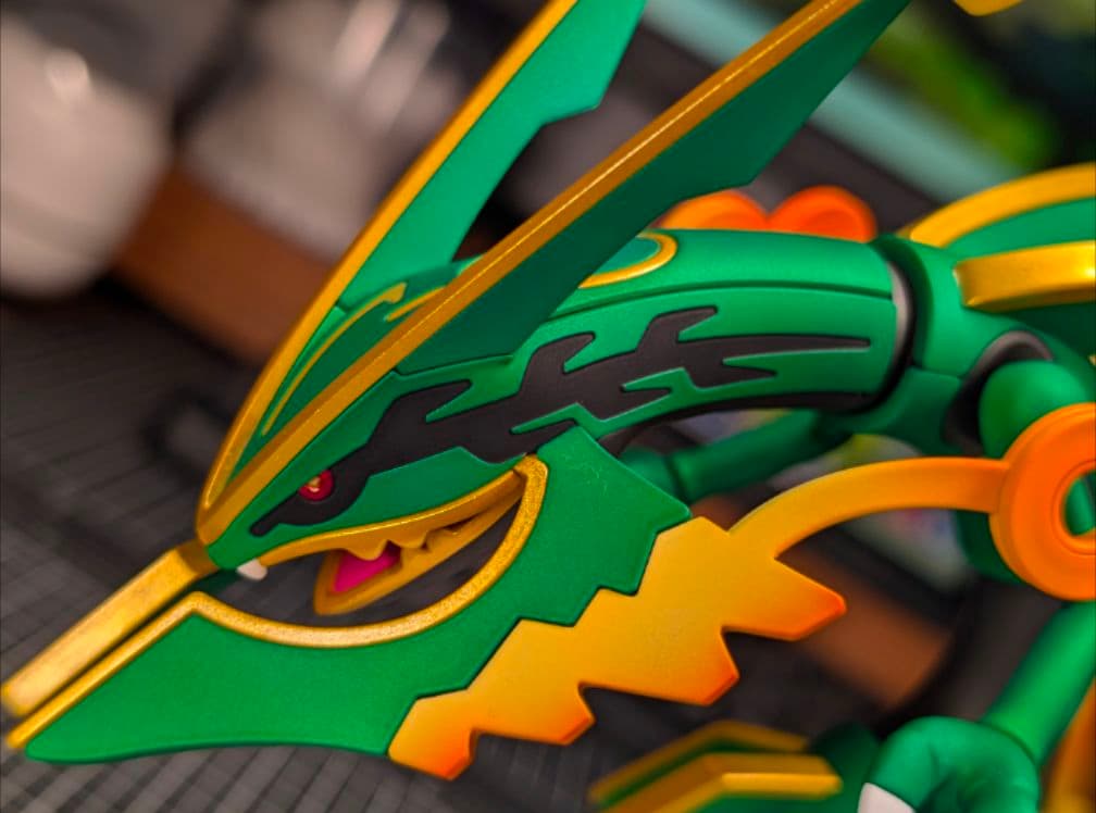 メガレックウザ　全塗装　完成品　ポケプラ　マッドキャンディ仕上げ