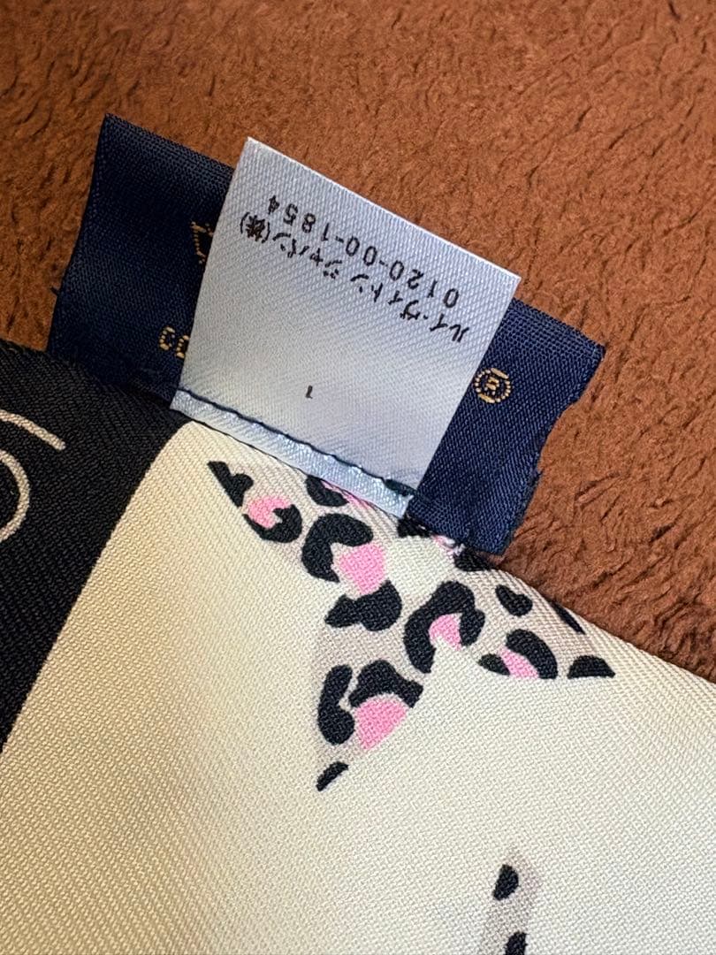 新品未使用　ルイヴィトン　バンドー　スカーフ　ワイルドアットハート