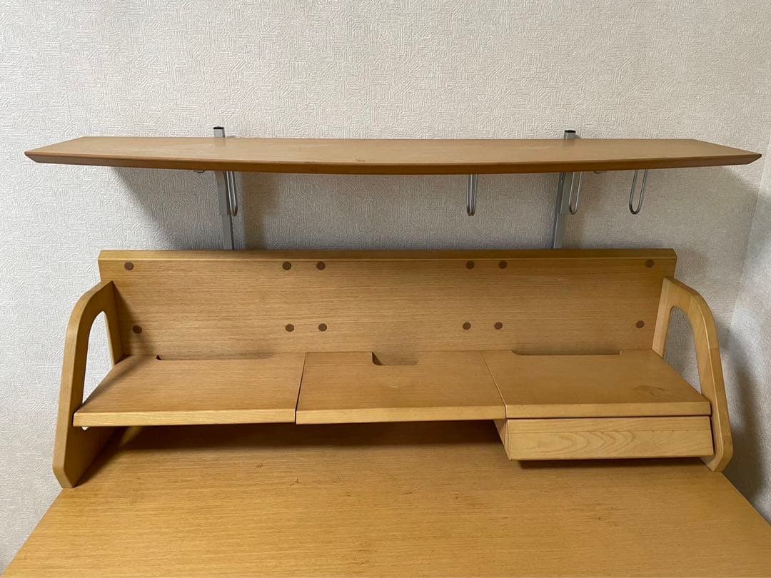 ❷カリモク家具 デスクの上棚（学習机）
