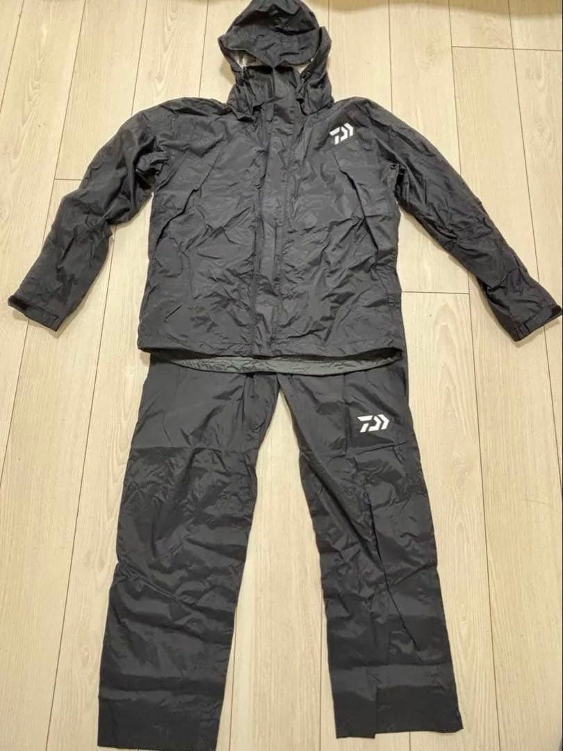 送料無料⭐︎Daiwa 防水レインウェア ブラック