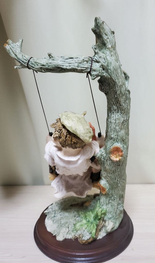 大特価 半額以下 超特価! レア 貴重 ブランコに乗る子供 置物 陶器