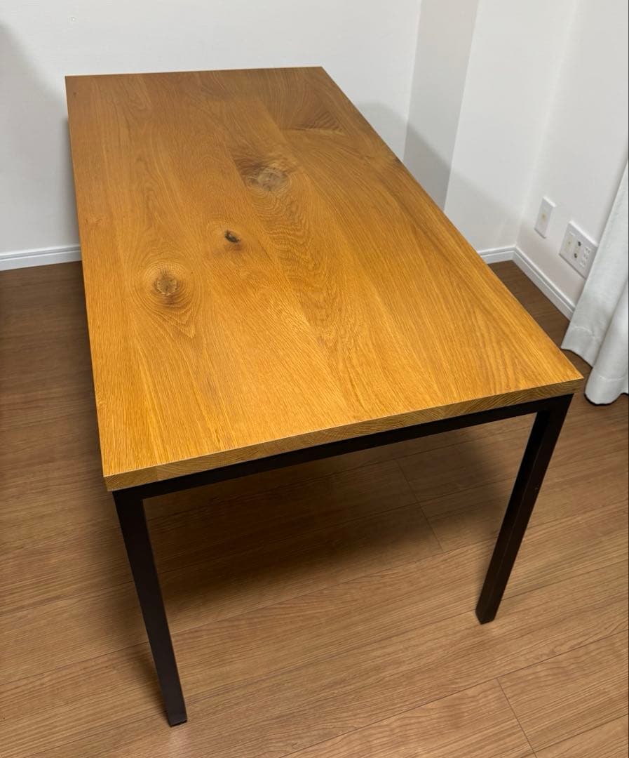 テーブル　木　ナラ