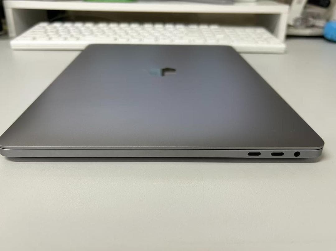 MacBook Pro (13-inch, A1706，タッチバー搭載 ジャンク