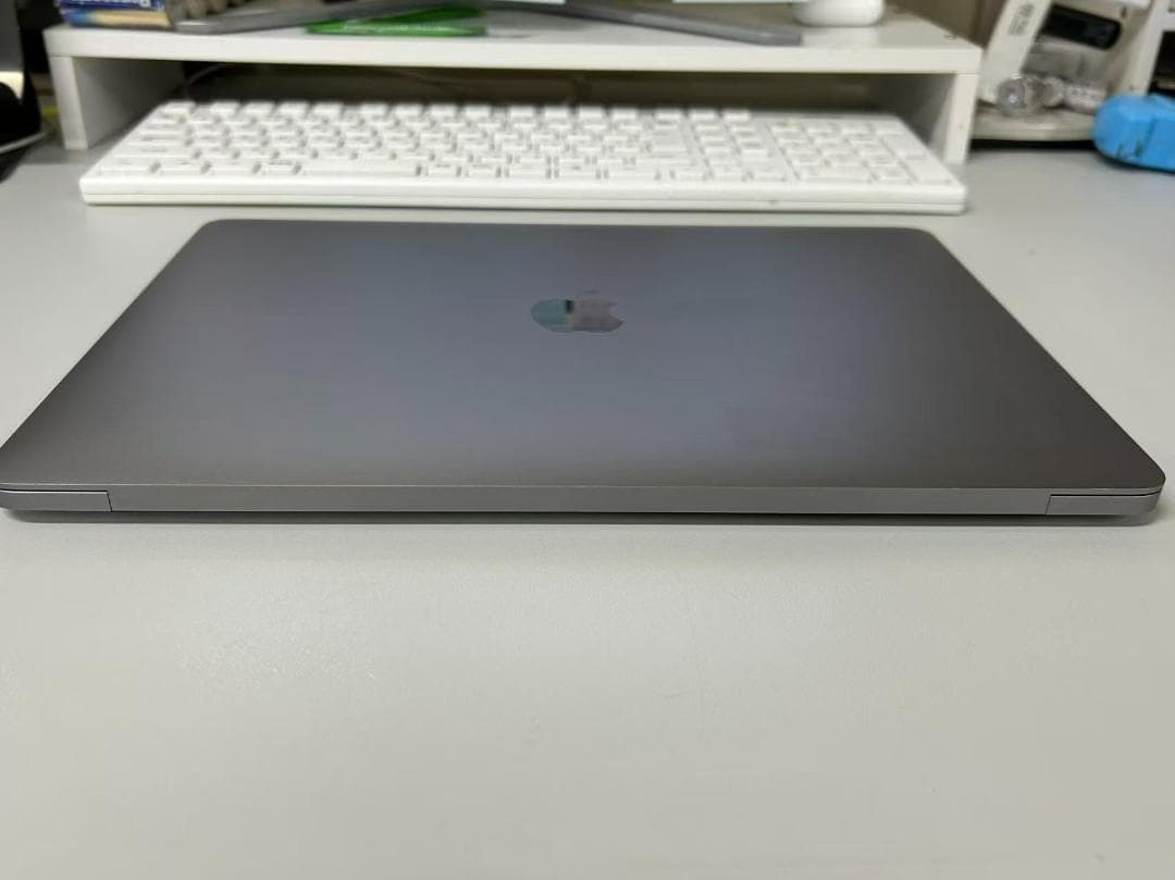MacBook Pro (13-inch, A1706，タッチバー搭載 ジャンク