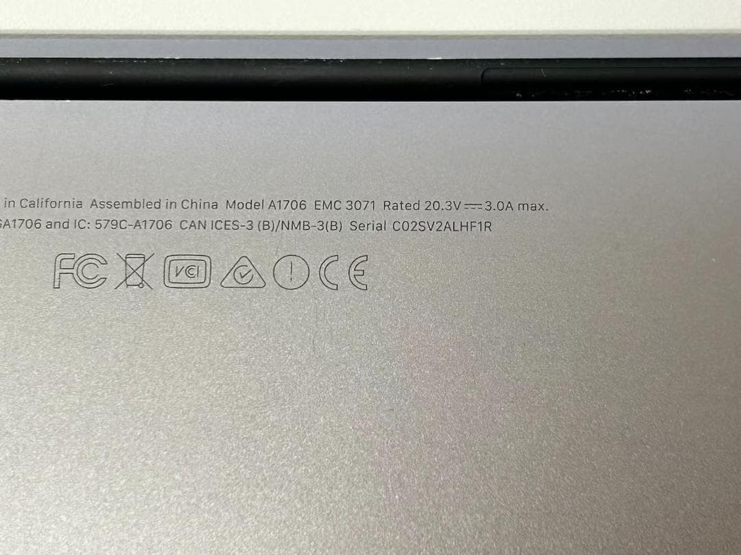 MacBook Pro (13-inch, A1706，タッチバー搭載 ジャンク