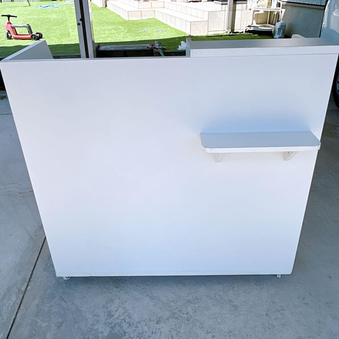 レジカウンター　キャッシャーカウンター　レジ台　店舗什器　白　キャスター付き