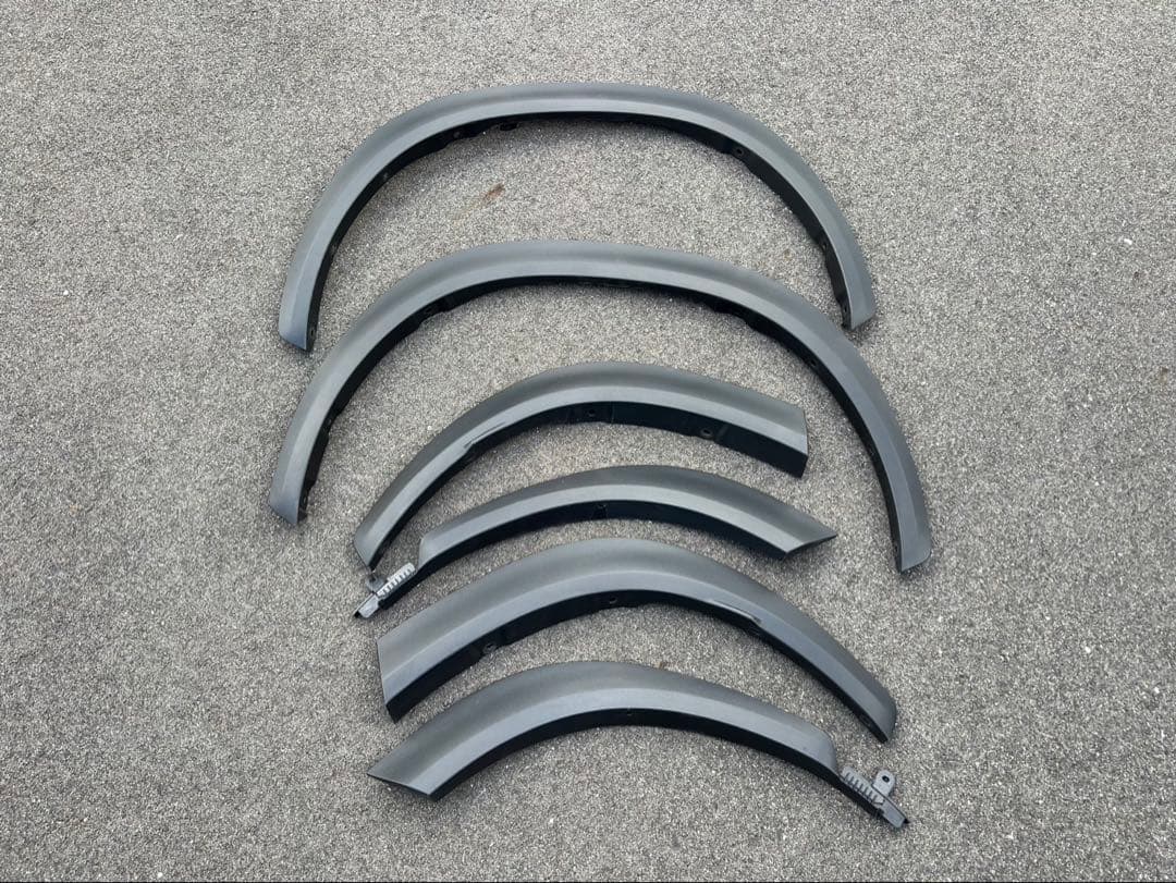 レクサス　nx300 純正　フェンダーアーチモール　10系