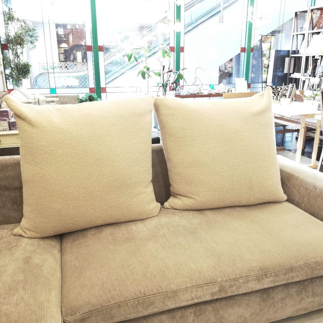 ◇Cassina◇　大型ダウンクッション　２個セット　ホワイト系