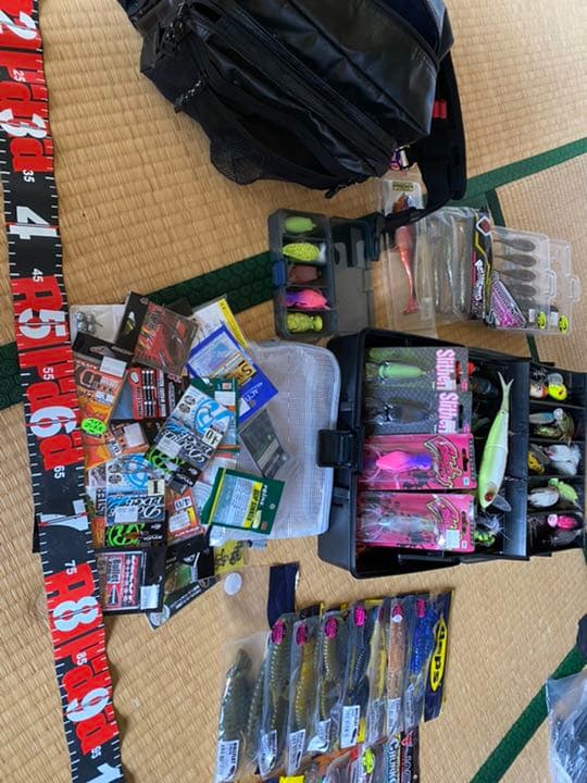 やめるので全て売ります！！