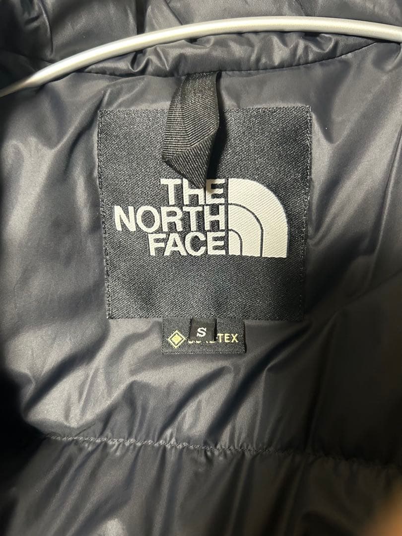 ザノースフェイス　マウンテンダウンジャケット ゴアテックス　ND91930