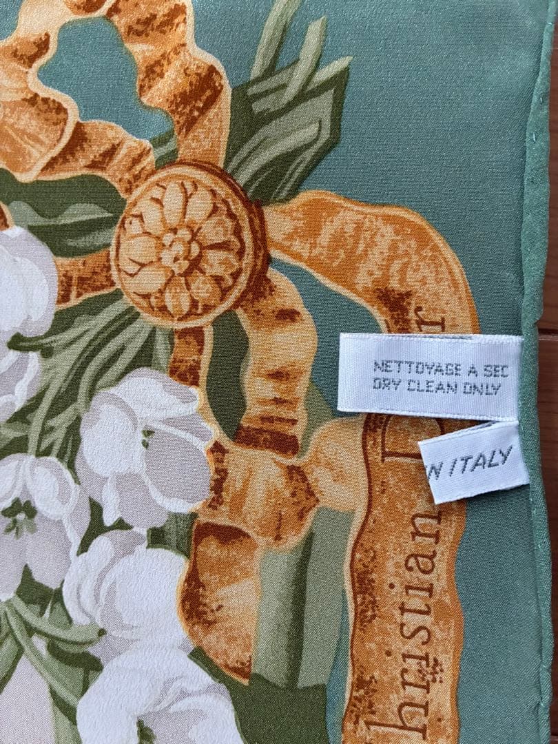 Christian Dior シルク　スカーフ　花柄　スズラン　イタリア製