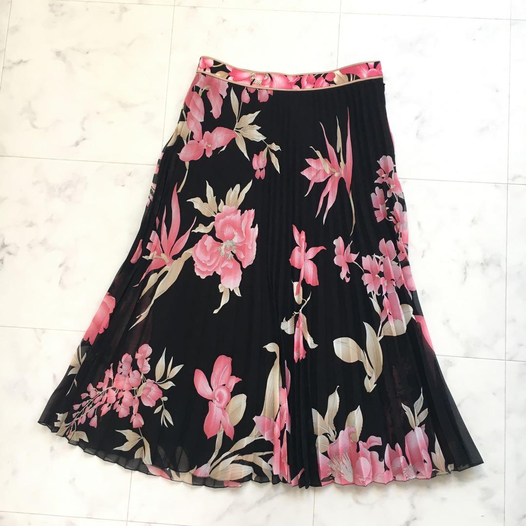 新品同様　LEONARD レオナール　プリーツ　フレア　スカート