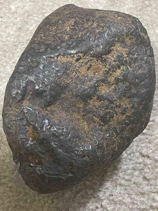 ★隕石  原石採取品。『アルタイ隕石』