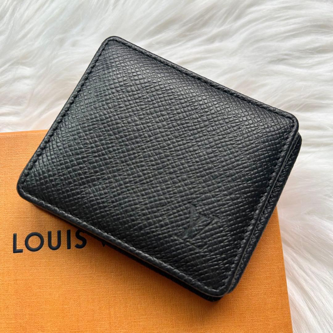 ✨美品✨ルイヴィトン　ケース　タイガレザー　ブラック　メンズ　M30382