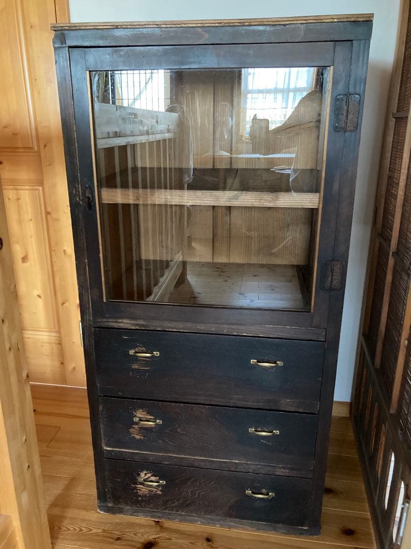 値下げしました ガラス扉付き木製古家具