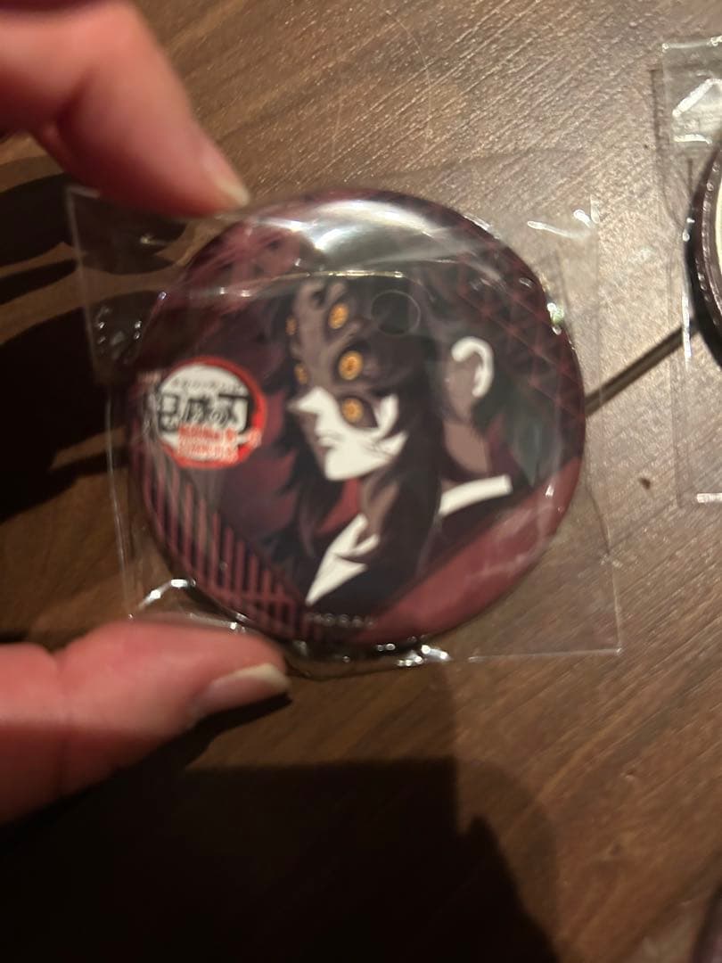 鬼滅の刃　ダイニング　お楽しくじ　缶バッジ　黒死牟　3個セット