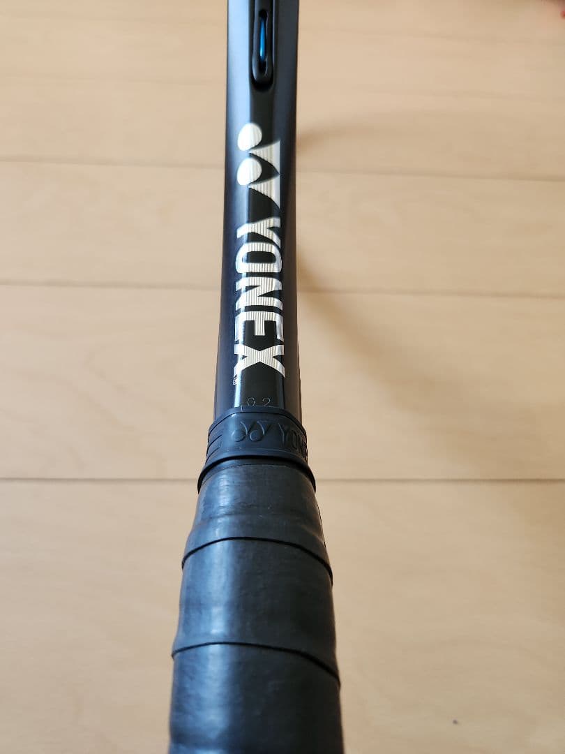 YONEX EZONE100L G2テニスラケット(バッグ付き)