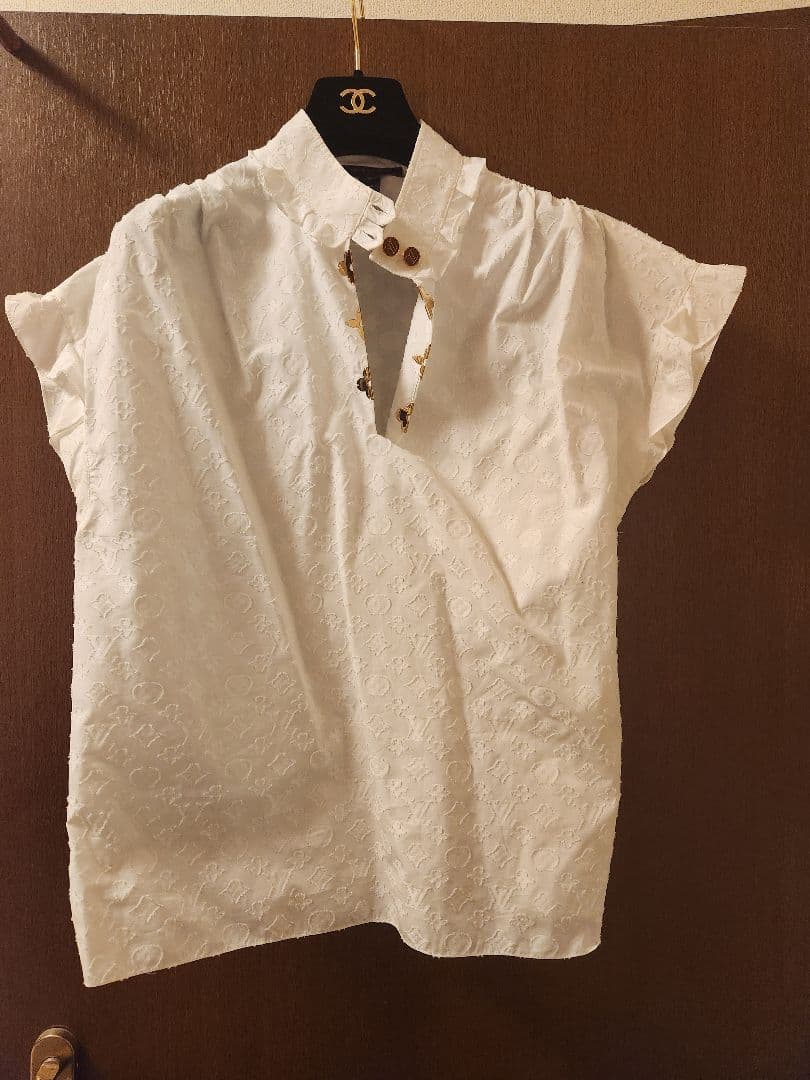 ルイヴィトン　ホワイト 半袖 シャツ 襟付き