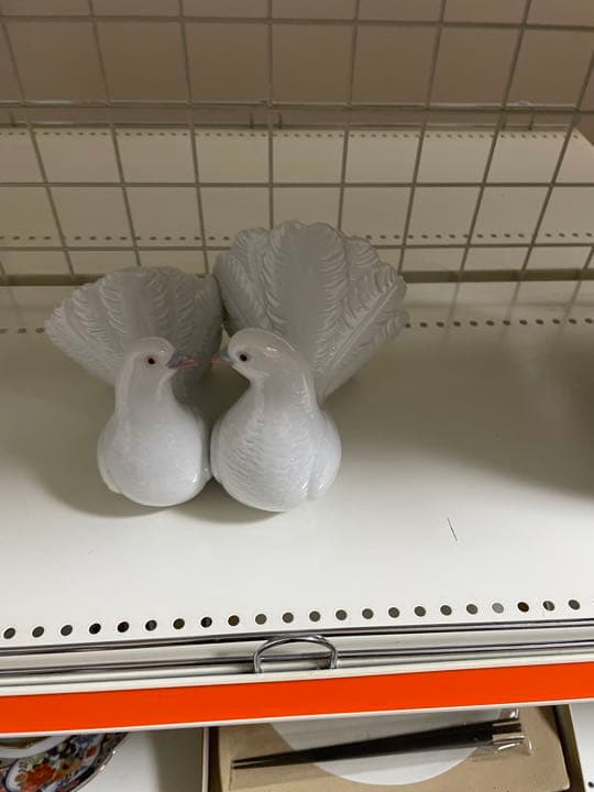 ヤドロ鳩箱の中の愛の鳥Lladro Doves 2 LoveBirdsInBox