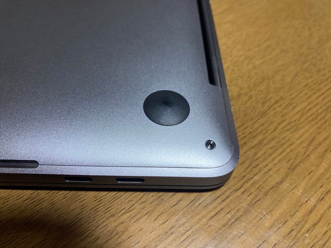 MacBook Pro 2016 15インチ スペースグレー