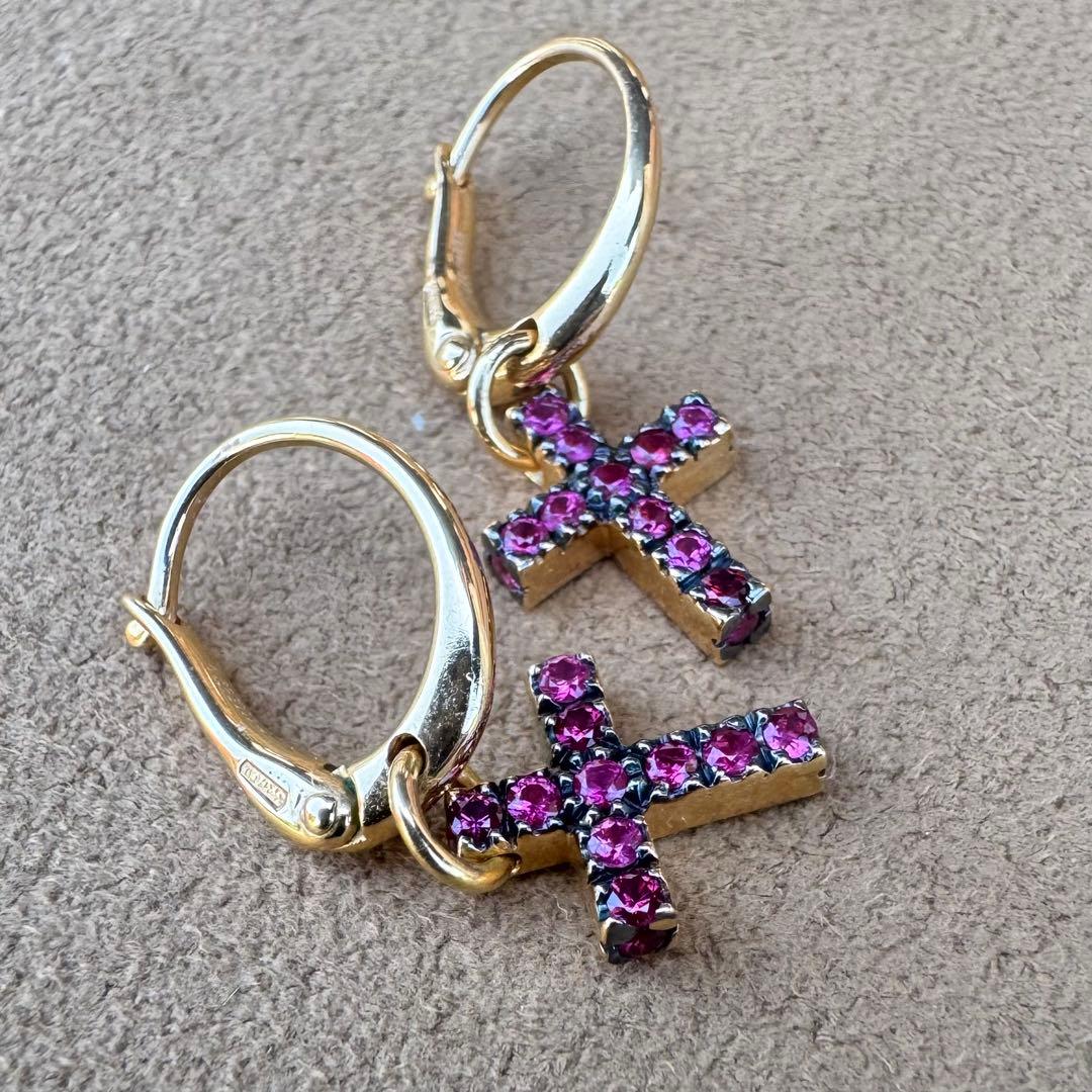 Uno様　ポメラート グローリー クロス ピアス