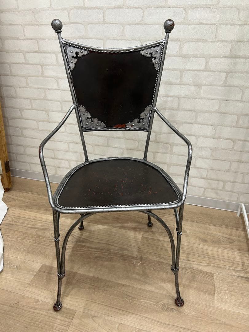 アンティーク調アイアンチェアー