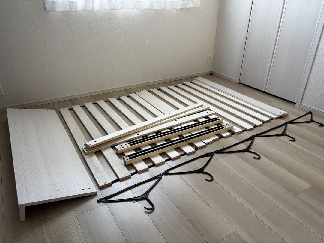 ホワイト すのこベッド コンセント・USB棚つき