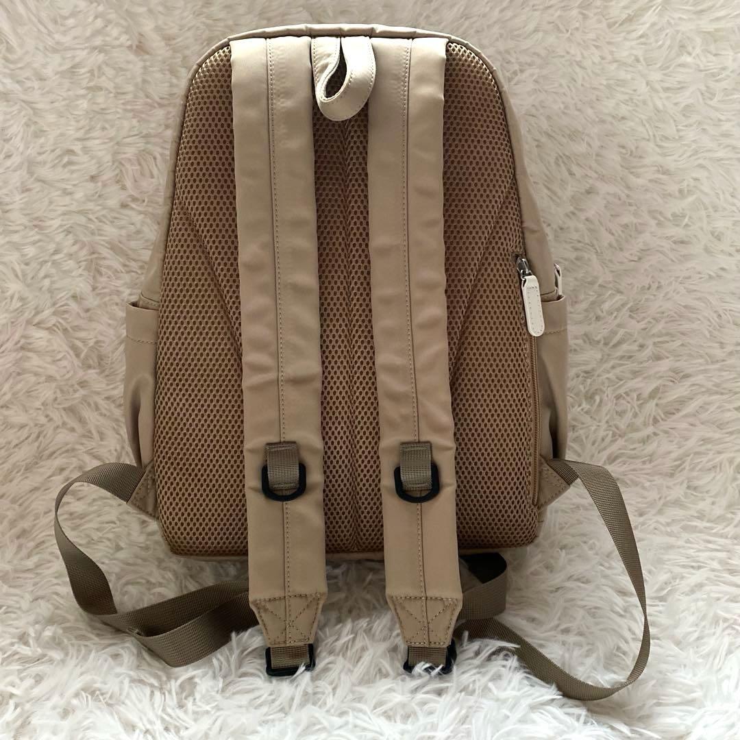 キタムラ レディース リュック・バックパック ベージュ K刺繍 ナイロン 軽い