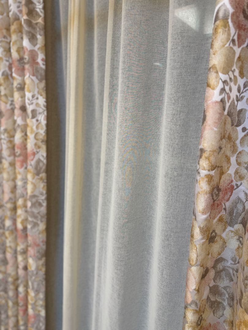 花柄レースカーテン