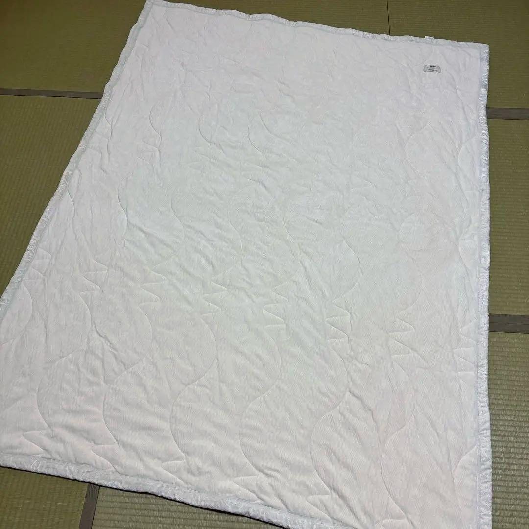 丸八真綿オーラストーン毛布