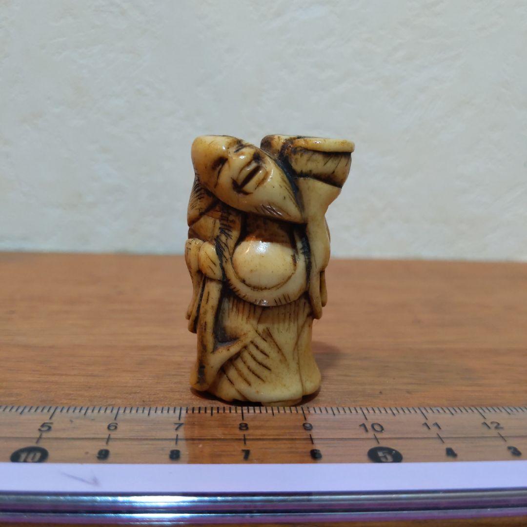 時代提物 根付 天然素材【仙人】高さ約4.5cm 横幅約2.5cm 重25ｇ