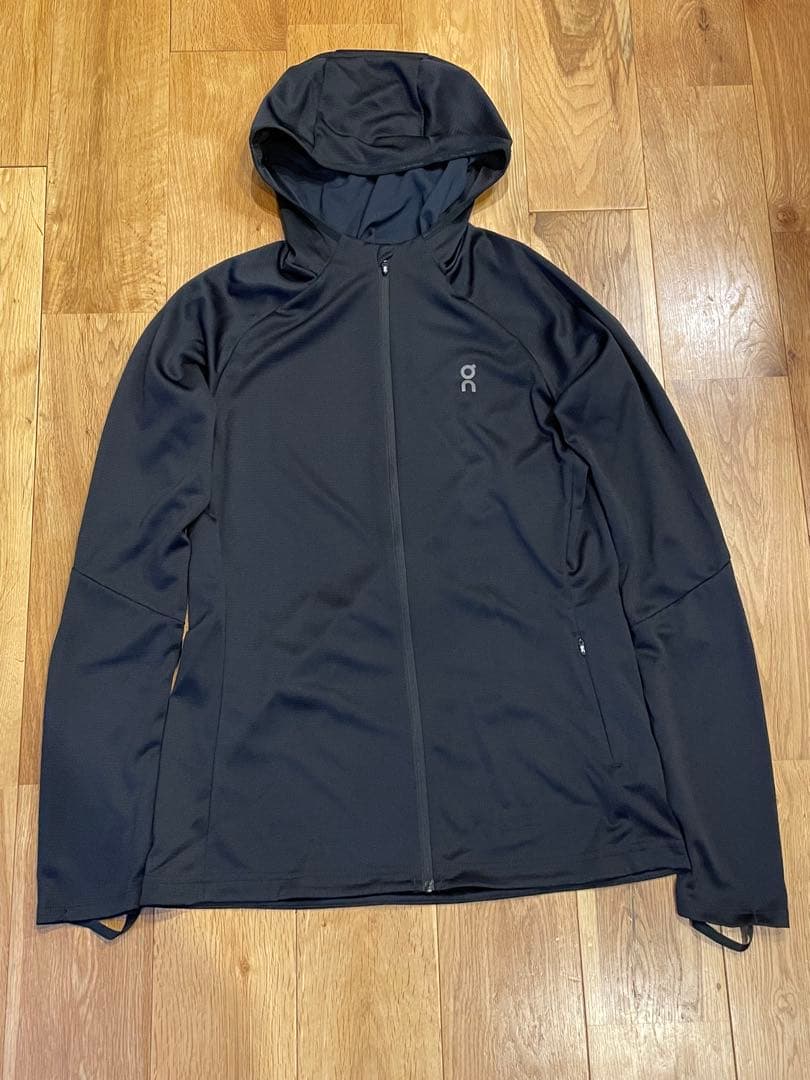 【美品】on オン ランニングウェア フード レディース Sサイズ