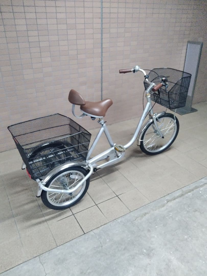 送料無料相談可！21Technology製！大人用三輪車！三輪自転車！美品！