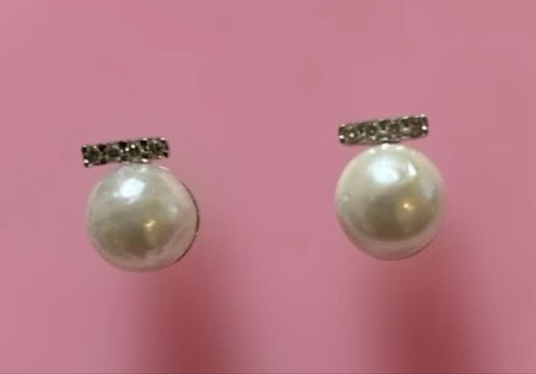 K10WGホワイトゴールドパールダイヤ付きピアス　1.8g